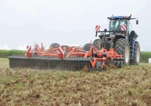 Coltivatori con vomeri ad alette Kuhn Performer 7000 NSH