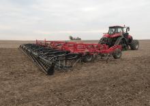 Coltivatori con vomeri ad alette Case IH TIGER-MATE 255 Double Fold 55.10