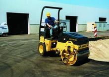 Compattatori stradali vibranti combinati Bomag BW 138 AC
