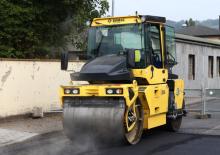 Compattatori stradali vibranti combinati Bomag BW 174 ACP-4 AM Hybrid