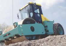 Compattatori stradali vibranti monotamburo Ammann AC 70