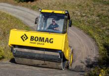 Compattatori stradali vibranti monotamburo Bomag BW 213 DH-5