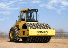 Compattatori stradali vibranti monotamburo Bomag BW 213 PD-40