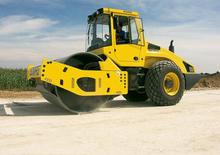 Compattatori stradali vibranti monotamburo Bomag BW 214 DH-4