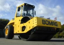Compattatori stradali vibranti monotamburo Bomag BW 216 D-4