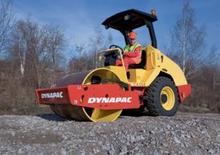 Compattatori stradali vibranti monotamburo Dynapac CA 134 D