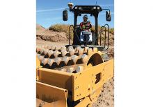 Compattatori stradali vibranti monotamburo Caterpillar CP56B