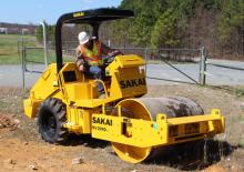 Compattatori stradali vibranti monotamburo Sakai SV201D-I