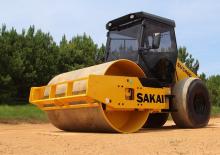 Compattatori stradali vibranti monotamburo Sakai SV640D