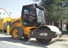 Compattatori stradali vibranti monotamburo JCB VM75 D