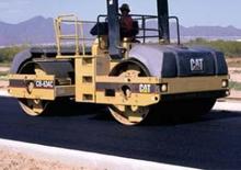 Compattatori stradali vibranti tandem Caterpillar CB 334 D