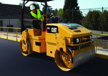 Compattatori stradali vibranti tandem Caterpillar CB34 XW