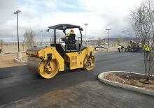 Compattatori stradali vibranti tandem Caterpillar CB54B