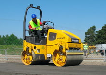 Compattatori stradali vibranti tandem Volvo DD24