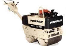 Compattatori stradali vibranti tandem Doosan DX-700-E