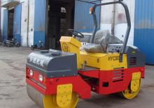Compattatori stradali vibranti tandem YTO HYC303