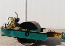 Compattatori stradali vibranti trainati JCB-Vibromax W 501