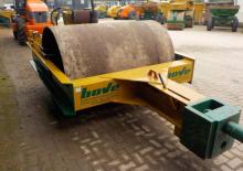 Compattatori stradali vibranti trainati Vibromax W 501