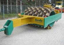 Compattatori stradali vibranti trainati Vibromax W 651 S