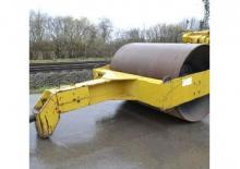Compattatori stradali vibranti trainati Vibromax W 651