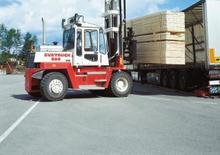 Carrelli elevatori frontali diesel SVETRUCK 860-26