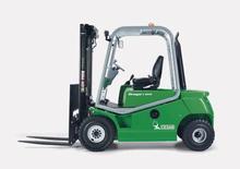 Carrelli elevatori frontali diesel Cesab Drago 250 E