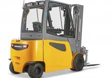 Carrelli elevatori frontali elettrici Jungheinrich EFG S30