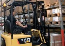 Carrelli elevatori frontali elettrici Caterpillar EP15K RT PAC