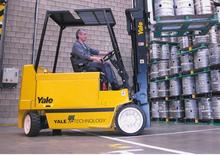 Carrelli elevatori frontali elettrici Yale ERC40VH
