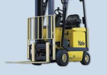 Carrelli elevatori frontali elettrici Yale ERC/P 16 AAF