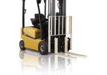 Carrelli elevatori frontali elettrici Yale ERP20VF LWB