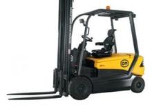 Carrelli elevatori frontali elettrici OM XE 30 ac