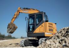 Escavatori cingolati Case CX85D SR