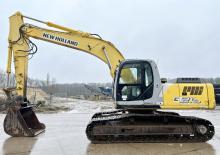 Escavatori cingolati New Holland E215B
