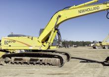 Escavatori cingolati New Holland EC270