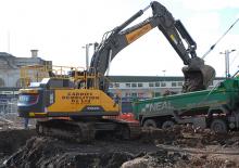 Escavatori cingolati Volvo EC380EL