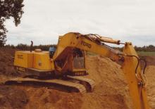Escavatori cingolati Ford H-48