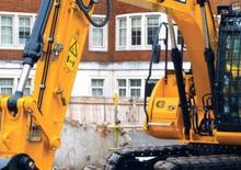 Escavatori cingolati JCB JS115