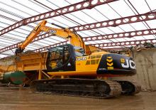 Escavatori cingolati JCB JS 180 LC