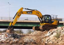 Escavatori cingolati JCB JS220LC