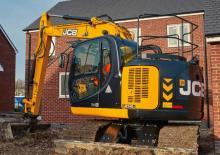 Escavatori cingolati JCB JZ140