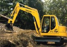 Escavatori cingolati Komatsu PC75R-2