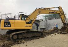 Escavatori cingolati Komatsu PC200