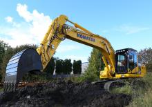 Escavatori cingolati Komatsu PC230NHD-11E0