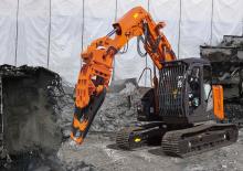 Escavatori cingolati Hitachi ZX 135 US-5