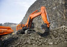 Escavatori cingolati Hitachi ZX870LCH-5B