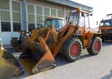 Escavatori gommati Kramer 812