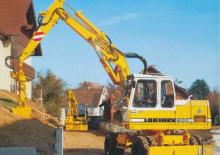 Escavatori gommati Liebherr A 900