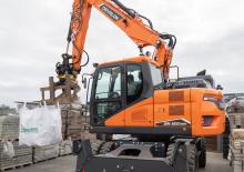 Escavatori gommati Develon DX165WR-7 