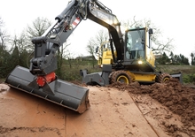 Escavatori gommati Volvo EW140C